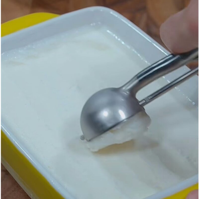牛奶冰淇淋怎么做才好吃（在家1瓶250毫升纯牛奶就可以完成）(4)
