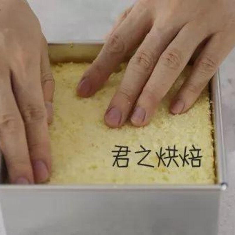 冰淇淋蛋糕的制作流程（家庭简易慕斯蛋糕简单又好吃做法）(16)